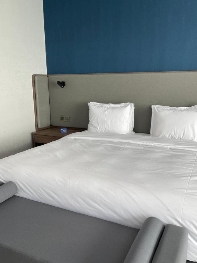 Holiday Inn Express Ulanqab Jining By Ihg מראה חיצוני תמונה